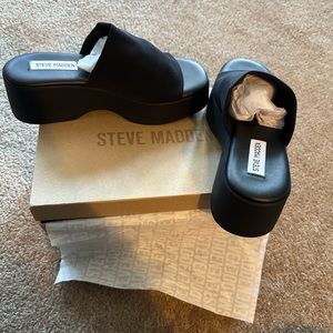 NWT Steve Madden Platforms